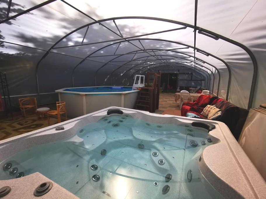 Country Side Haven Two Double Ensuite Bedrooms Couples Exclusive Rate Offered Saint-Michel-de-Montjoie Екстер'єр фото